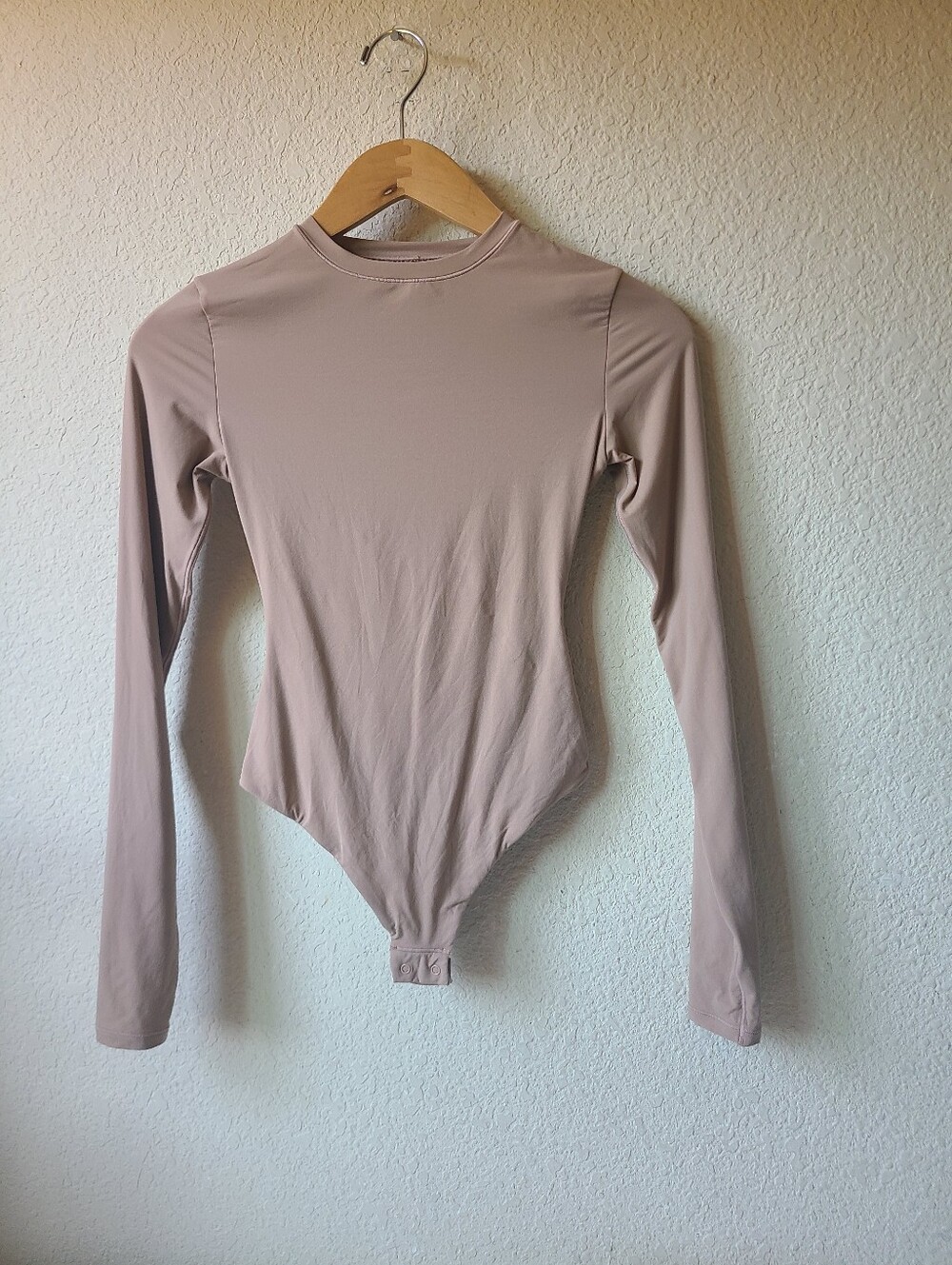 Skims Long-Sleeve Mock Neck Bodysuit in Nude Size XS